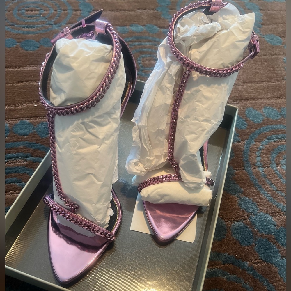 Tom Ford heels. Metallic lilac. Size 40.5 (Typically size 9 US). Never worn